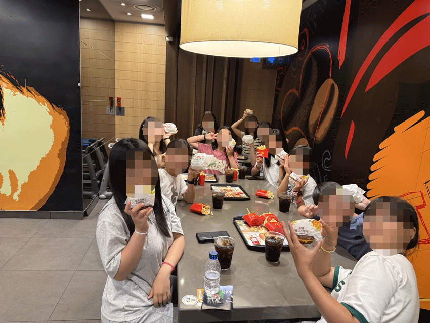 10b59bbff05cfb132514213975b3dc0e_1782262645_4125.gif